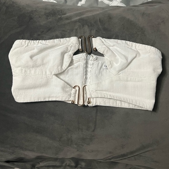 Fashion Nova Under-Bust Crop Top - Picture 5 of 8